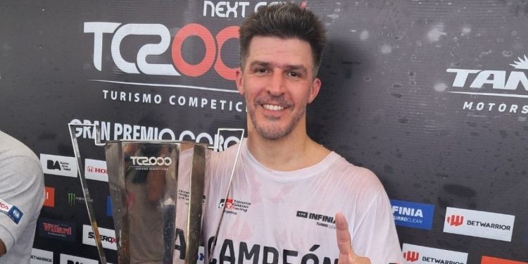 Matías Rossi se consagró campeón del TC2000