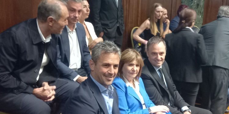 Reforma laboral: La Libertad Avanza veta lista de expositores en el Senado