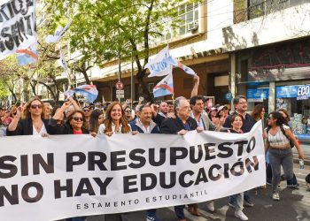 Revés para el Gobierno por el financiamiento universitario: la Justicia otorgó una cautelar para actualizar salarios docentes y becas estudiantiles
