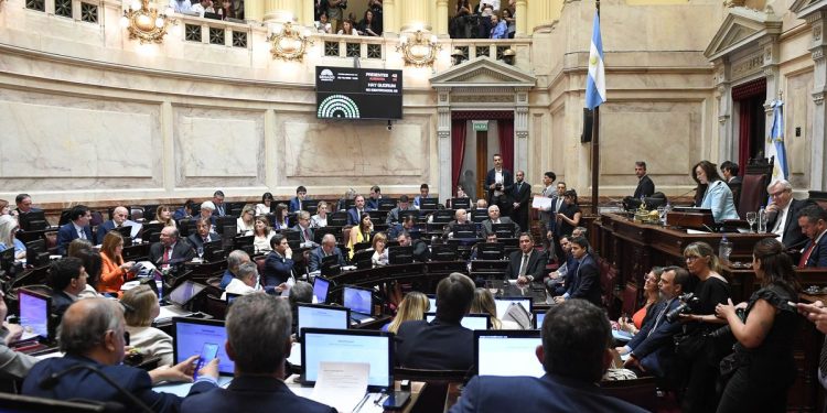 Senado: el peronismo no logró votar en unidad contra el Presupuesto 2026 de Javier Milei