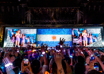 Shakira regresó a Buenos Aires y saldó cuentas pendientes en un show repleto de guiños al público argentino