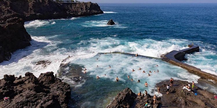Tragedia en Tenerife: cuatro muertos y un desaparecido por el fuerte oleaje
