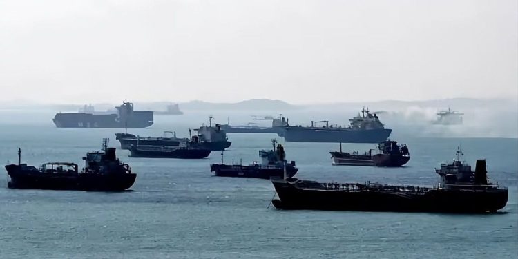 Ucrania destruyó con drones un buque petrolero ruso en el Mar Negro