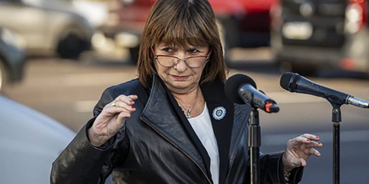 Un juez federal declaró nulo el protocolo antipiquetes de Bullrich