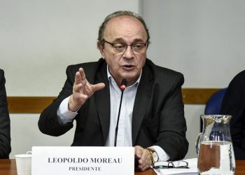 Bajar el DNU de la ley de Inteligencia, está espeso el caldo, piden la suspensión o la intervención de la Corte