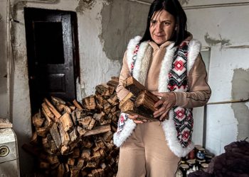 Los niños y niñas ucranianos sin escuela y sin calefacción en el invierno más frío desde 2022