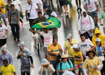 Brasil: un rayo cayó sobre una marcha por Jair Bolsonaro y dejó decenas de heridos