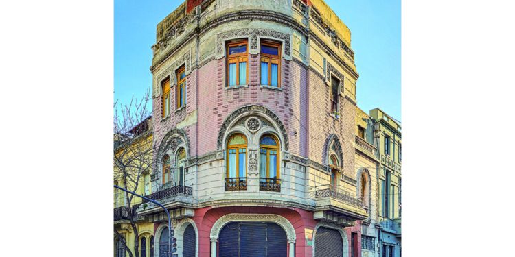 Buenos Aires revelada: homenaje y testamento de las fachadas de la ciudad