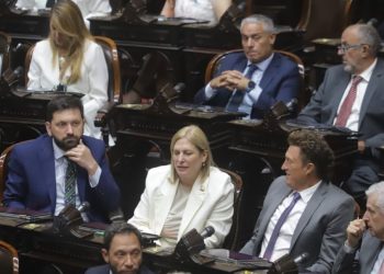 DNU de la SIDE: diputados reclaman la conformación de comisiones para debatir el decreto en el Congreso