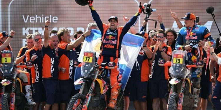 El argentino Luciano Benavides hizo historia en el Dakar y se quedó con el título por una diferencia mínima