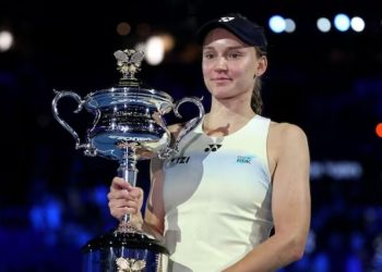 Elena Rybakina se impuso ante Aryna Sabalenka y se quedó con el Abierto de Australia