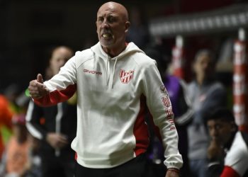 En la segunda fecha, cayó el primero: Instituto echó a Daniel Oldrá tras un arranque sin puntos en el Apertura