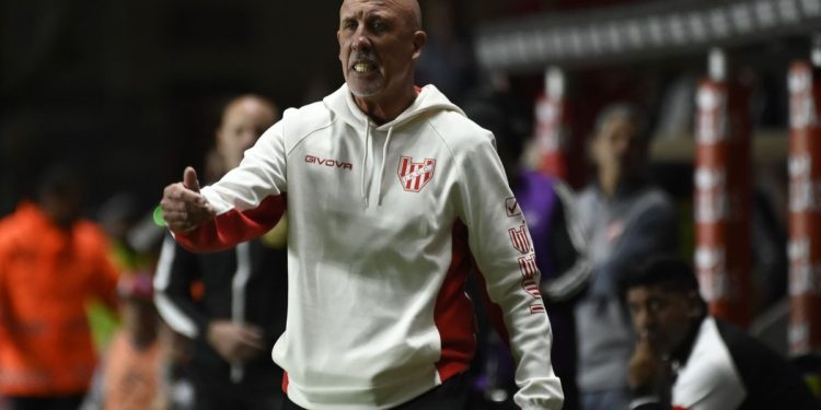 En la segunda fecha, cayó el primero: Instituto echó a Daniel Oldrá tras un arranque sin puntos en el Apertura