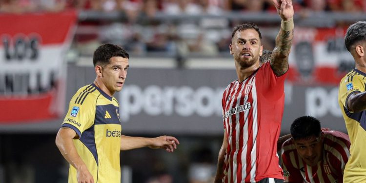 Estudiantes se hizo fuerte en Uno y derrotó por 2-1 a un apático Boca