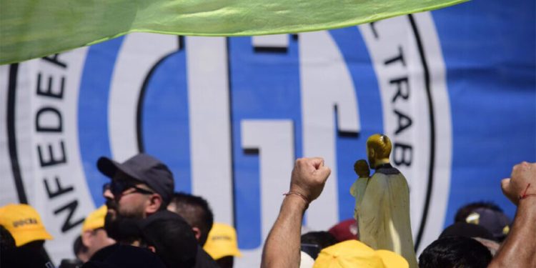 La CGT advirtió que el DNU de la SIDE implica “reformas arbitrarias, regresivas y peligrosas»