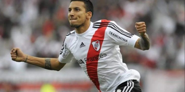 Leonel Vangioni, campeón de la Libertadores con River y dirigido por Maradona, anunció su retiro