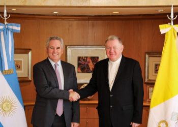 Pablo Quirno recibió al Nuncio Apostólico antes de su partida a Albania