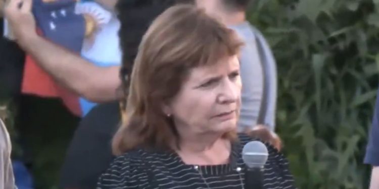 Patricia Bullrich, presente en el Obelisco: “Argentina está dispuesta a participar de esta transición”