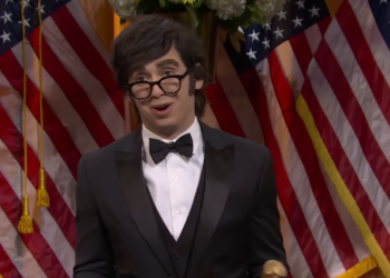 Quién es Marcello Hernández, el actor de ascendencia latina que interpretó a Javier Milei en Saturday Night Live