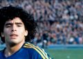 Subastaron la primera camiseta que usó Diego Maradona en Boca en más de u$s27 mil