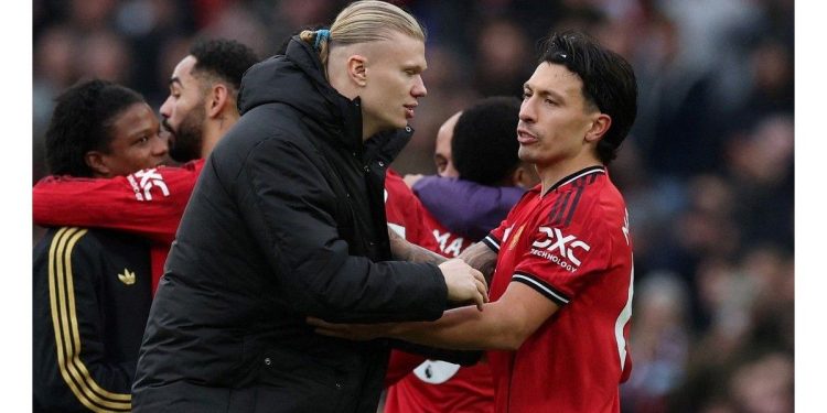 Tras ganar el clásico de Manchester, Lisandro Martínez cruzó a un histórico de los Diablos Rojos