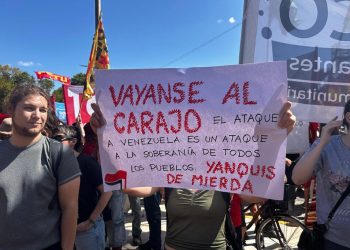 Venezuela en Buenos Aires: repudio ante la embajada yanqui y festejo en el Obelisco