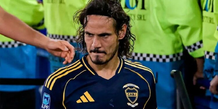 Boca: tras los silbidos, Cavani no viajará a Salta por la Copa Argentina y podría darse el debut de Bareiro