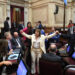 Con la misma cantidad de votos que en la primera sanción, el Senado transformó en ley la Reforma Laboral