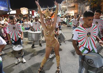 De Guaminí a Lincoln: un recorrido lleno de color y baile por los carnavales bonaerenses