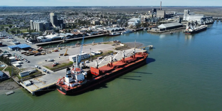 Denuncian al sindicato de Dragado y Balizamiento por bloqueos, intimidación y agresiones en el Puerto de Bahía Blanca