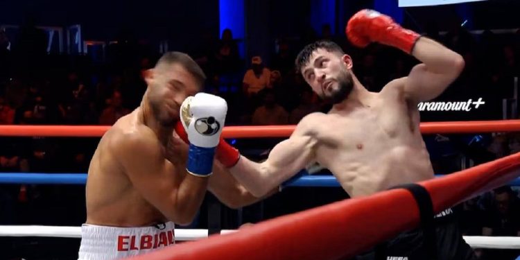 El nocaut del año: el boxeador ruso Umar Dzambekov derribó a su rival de un solo golpe y se hizo viral