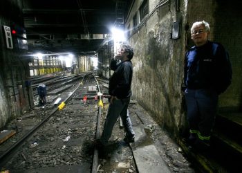 Espejo y luz de un imprescindible