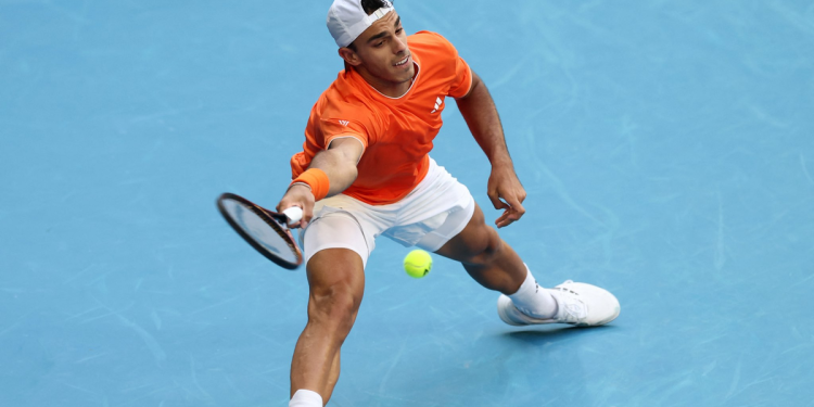 Francisco Cerúndolo venció a Tomás Etcheverry y se clasificó a la final del Argentina Open
