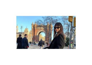 “Hola, soy Mami”: Úrsula Corberó presentó a Dante, hijo del Chino Darín