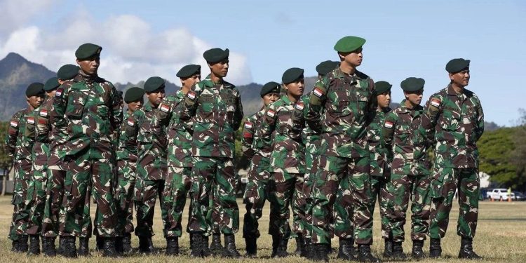 Indonesia acelera el entrenamiento de tropas para desplegar una fuerza de paz en Gaza