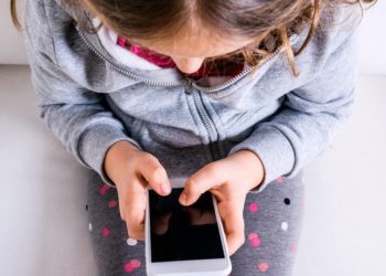 La mitad de los adultos no tiene tiempo para jugar con sus hijos