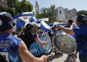 Marcha, cese de actividades y rosca: la estrategia de los sindicatos para lograr cambios en la reforma laboral