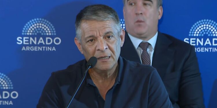 Un triunviro de la CGT acusó de fraude a gobernadores peronistas que facilitaron la reforma laboral de Milei