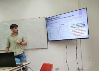 Se gradúa demostrando que es posible producir líneas de emisión de energía no convencionales en antenas y circuitos