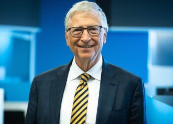 A salvo, por ahora: los trabajos que sobrevivirán a la inteligencia artificial, según Bill Gates