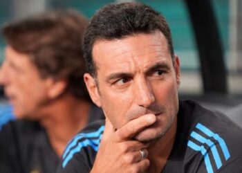 Alerta para Lionel Scaloni: se lesionó un futbolista en el entrenamiento de la Selección argentina