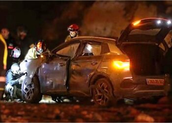 Auto eléctrico chino y sus ocupantes sobreviven al impacto de un misil iraní: “La seguridad es el máximo lujo”