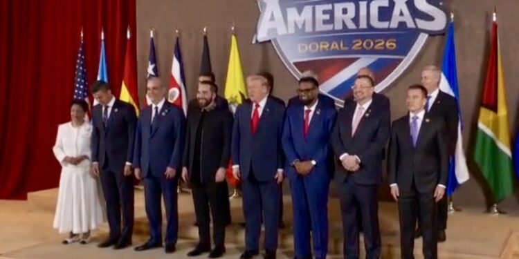 Con Milei en la foto, Trump anunció una nueva coalición militar