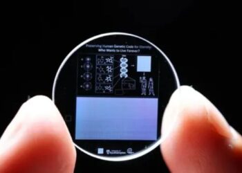 “Cristales de memoria”, el invento que desafía las leyes de la física y busca resolver el almacenamiento masivo