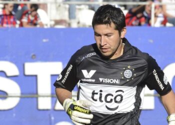 De jugar la Libertadores a terminar preso por narcotráfico: la increíble historia del arquero de Paraguay