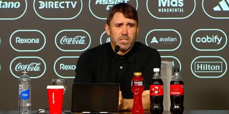 Eduardo Coudet destacó el triunfo de River y habló de los juveniles: “Juega el que mejor está”