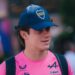 Franco Colapinto llegó al GP de Australia con una gorra de Boca y la imagen se volvió viral