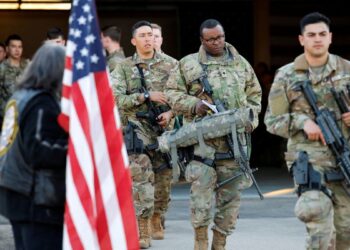 Guerra en Medio Oriente: aseguran que EEUU realiza preparativos para un posible despliegue de tropas en Irán