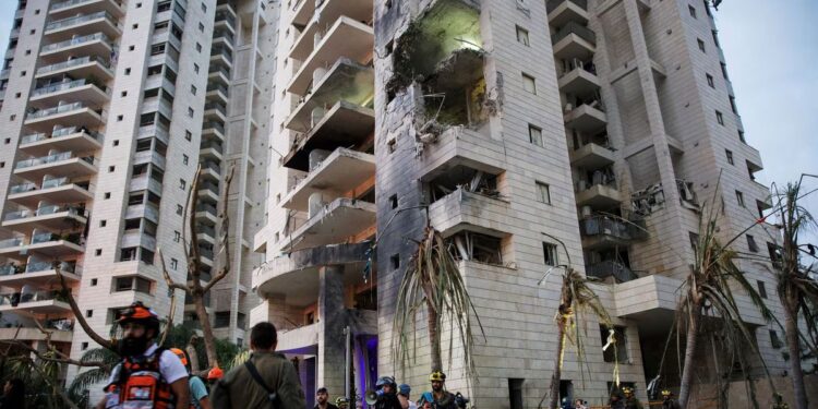 Guerra en Medio Oriente: el embajador argentino en Israel aseguró que hay 200 turistas varados y 100.000 residentes bajo alerta