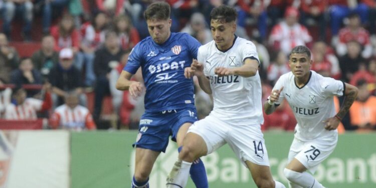 Independiente recibe a Unión de Santa Fe esta noche: horario, TV y formaciones